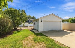255 E Parkside Avenue, Lombard, IL 60148