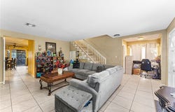698 W Phillips, Pomona, CA 91766