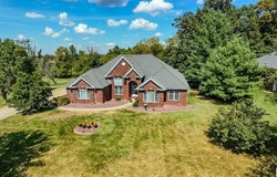 260 Villa Ray Drive, Radcliff, KY 40160