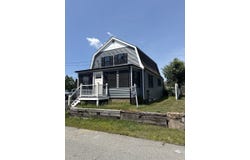 11 Boylston St, Acushnet, MA 02743