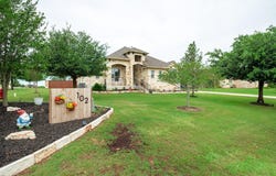 102 McCoy Cir, Bastrop, TX 78602