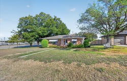 301 Hillcrest Avenue, Richardson, TX 75081