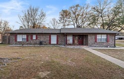 2 Lambeth Pl, Texarkana, TX 75503