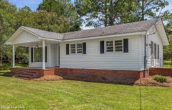 728 Prosperity Drive, Swainsboro, GA 30401