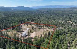 379 Moonfire Rd, Sandpoint, ID 83864