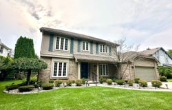 5123 Summer Dr, Sylvania, OH 43560