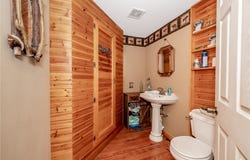 3059 Creekside Rd, Shelocta, PA 15701