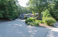 8 Quail Circle, Smithfield, RI 02917