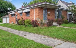 7511 Sterling, Center Line, MI 48015