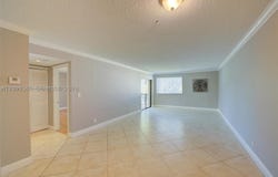 165 Lakeview Dr, Weston, FL 33326