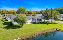93 Golden Pond Est, Akron, NY 14001