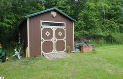 11571 E Deerfield Road, Shepherd, MI 48883