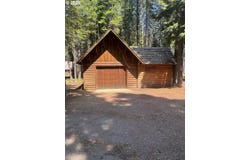 10 DIAMOND LAKE Loop, Chemult, OR 97731