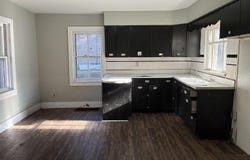 810 S State Avenue, FREEPORT, IL 61032
