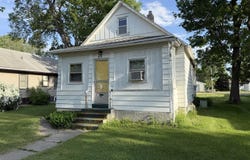 818 NE 3rd Avenue, Aberdeen, SD 57401
