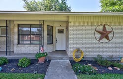 902 Dunman Dr, Georgetown, TX 78628