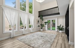 1660 Queens Dr, South Park, PA 15129