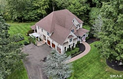 8 Lindera Lane, Clinton, CT 06413