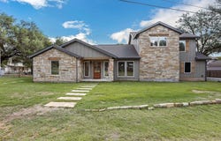 2403 Belaire E Ln, Granite Shoals, TX 78654