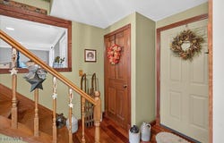 5 Tanner Hollow Drive, Albany, NY 12205