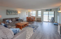 2 Cliffside Drive, Canandaigua, NY 14424