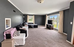 425 W 6th St, Pratt, KS 67124