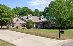 11994 Aspenwood Drive, Moundville, AL 35474