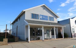 210 W Main St, Canistota, SD 57012