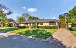 1907 Wes Hardin Circle, Bonham, TX 75418