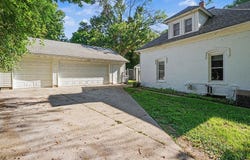 23 Main Street E, Morristown, MN 55052
