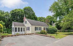 58 Jersey St, Marblehead, MA 01945