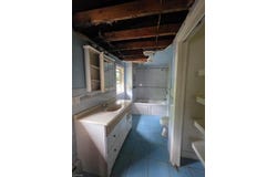 11 Oak St, Wanaque Boro, NJ 07420-1527