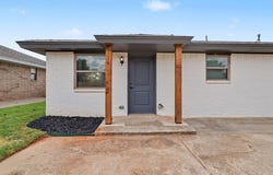 116 N McKenzie Street, Weatherford, OK 73096