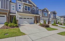 209 Deardom Way, Chapel Hill, NC 27517