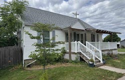 109 E Roe, Ossian, IN 46777