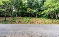 17-19 EASTWOOD Drive, CARLISLE, PA 17015