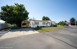 11477 N Alaska Loop, Hayden, ID 83835