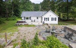 741 Journeys End Road, Mendon, VT 05701