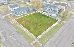 1102 E Main Street, Marshalltown, IA 50158