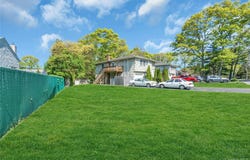 106 Summit Drive, Smithtown, NY 11787