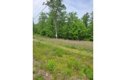 15 Manchester Road, Standish, ME 04085