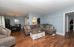 115 E KINGS Highway, MAPLE SHADE, NJ 08052