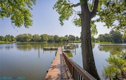 94 Sculling Oar Trail, Kilmarnock, VA 22482
