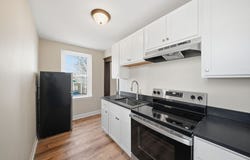 39 Richardson Ave, Wakefield, MA 01880