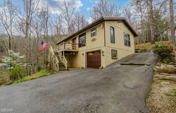 2931 Mountain Boulevard, Sevierville, TN 37876