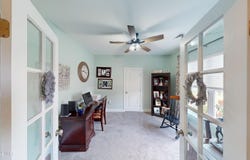 302 SANDY Circle, Milton, PA 17847