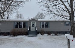 20 6th Ave S, New Rockford, ND 58356