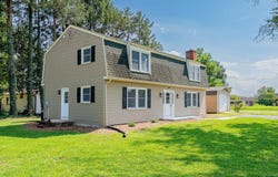 1202 ELM AVE, GROTTOES, VA 24441