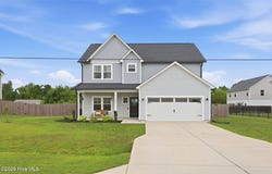 284 E Ivybridge Drive, Hubert, NC 28539