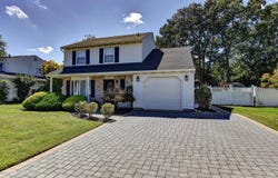 4 Scarlet Lane, Howell, NJ 07731